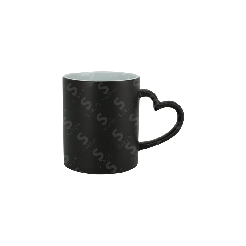 Taza de cerámica 11oz. Mágica color negro con asa de corazón
